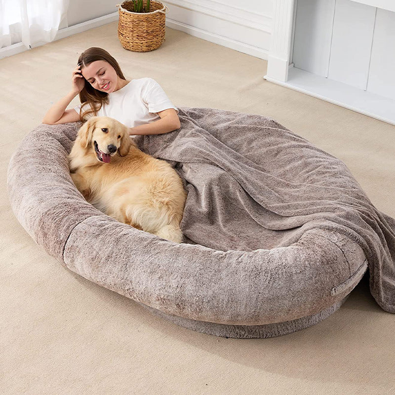 Close-up of detachable cover on large plush pet bed